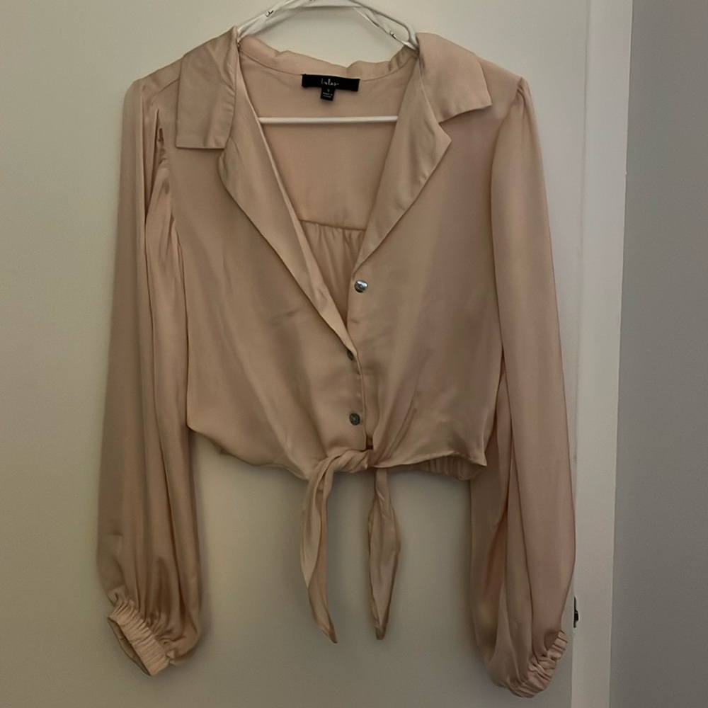 Women’s champagne size small LuLus blouse